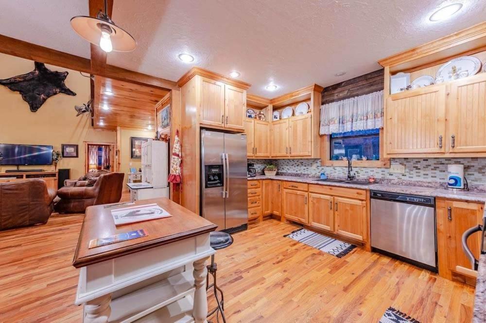 Mountain Fork Lodge Free Wifi Broken Bow Bagian luar foto